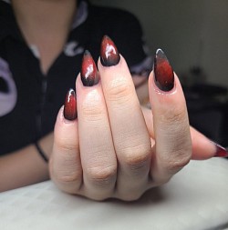 Frosted nails